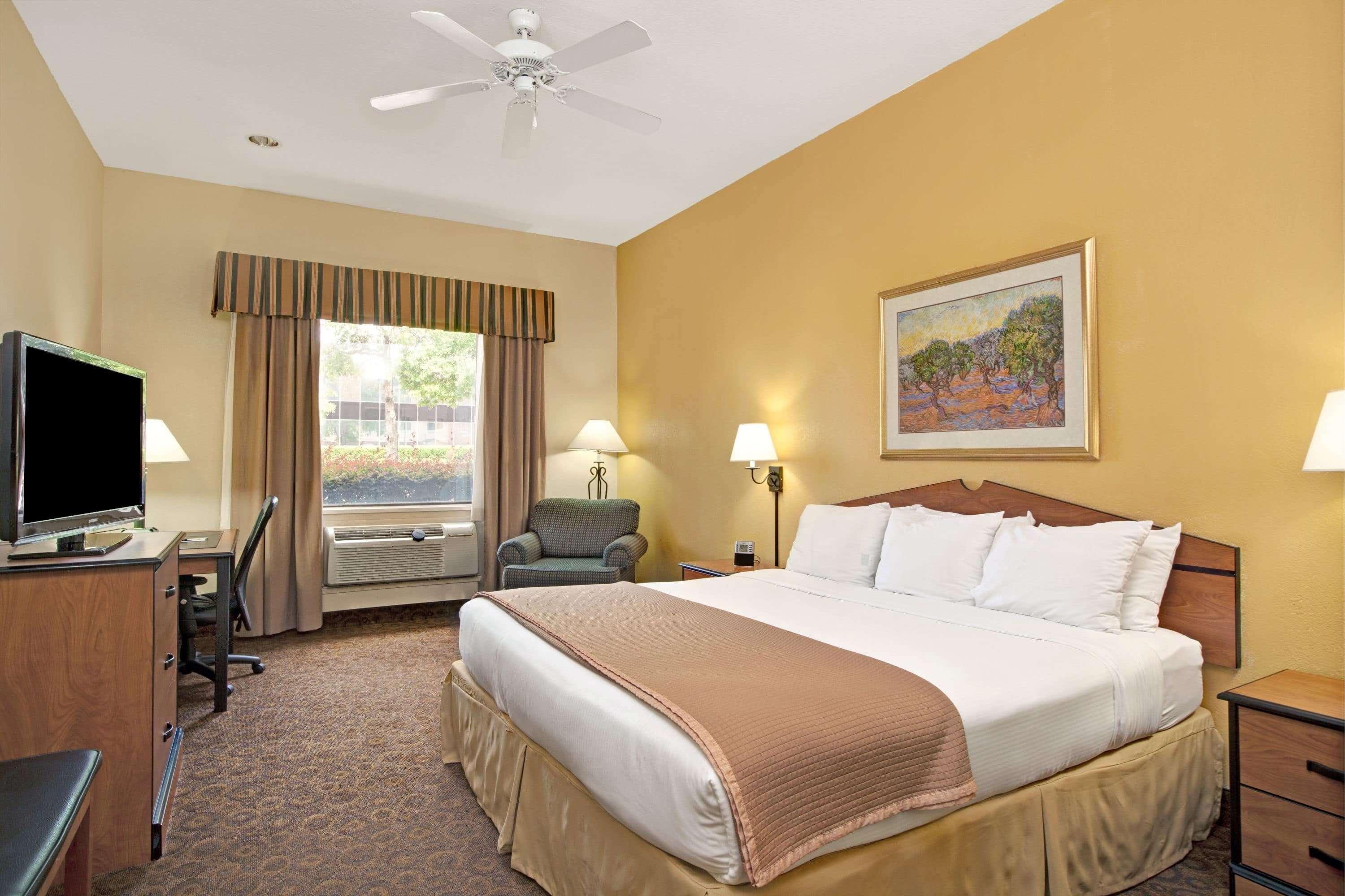 Отель Wingate By Wyndham Houston Bush Intercontinental Airport Aldine Экстерьер фото