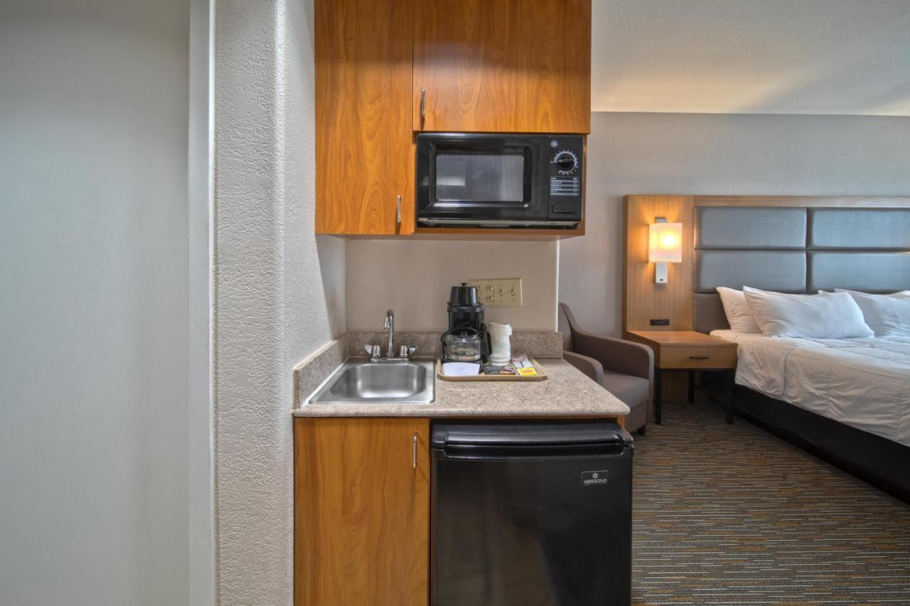Отель Wingate By Wyndham Houston Bush Intercontinental Airport Aldine Экстерьер фото