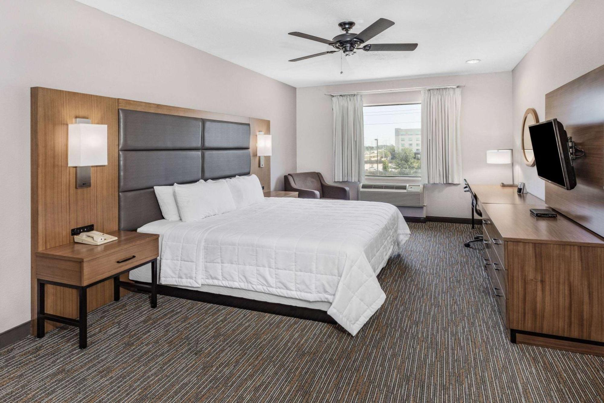 Отель Wingate By Wyndham Houston Bush Intercontinental Airport Aldine Экстерьер фото